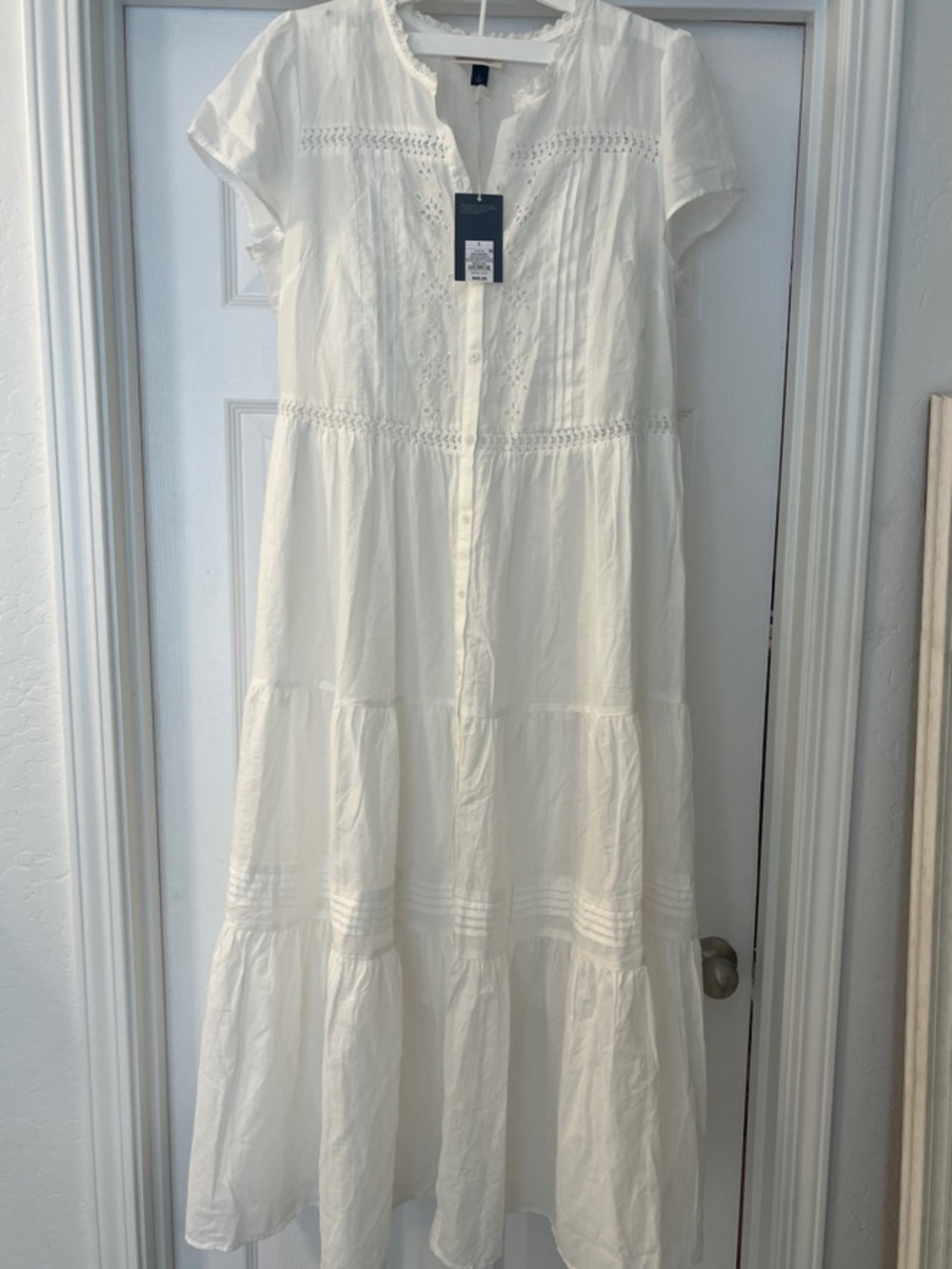 Universal Thread White Eyelet Midi Dress — Large — NWT — $25